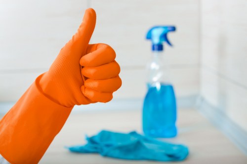 Window cleaning tools and streak-free glass finish